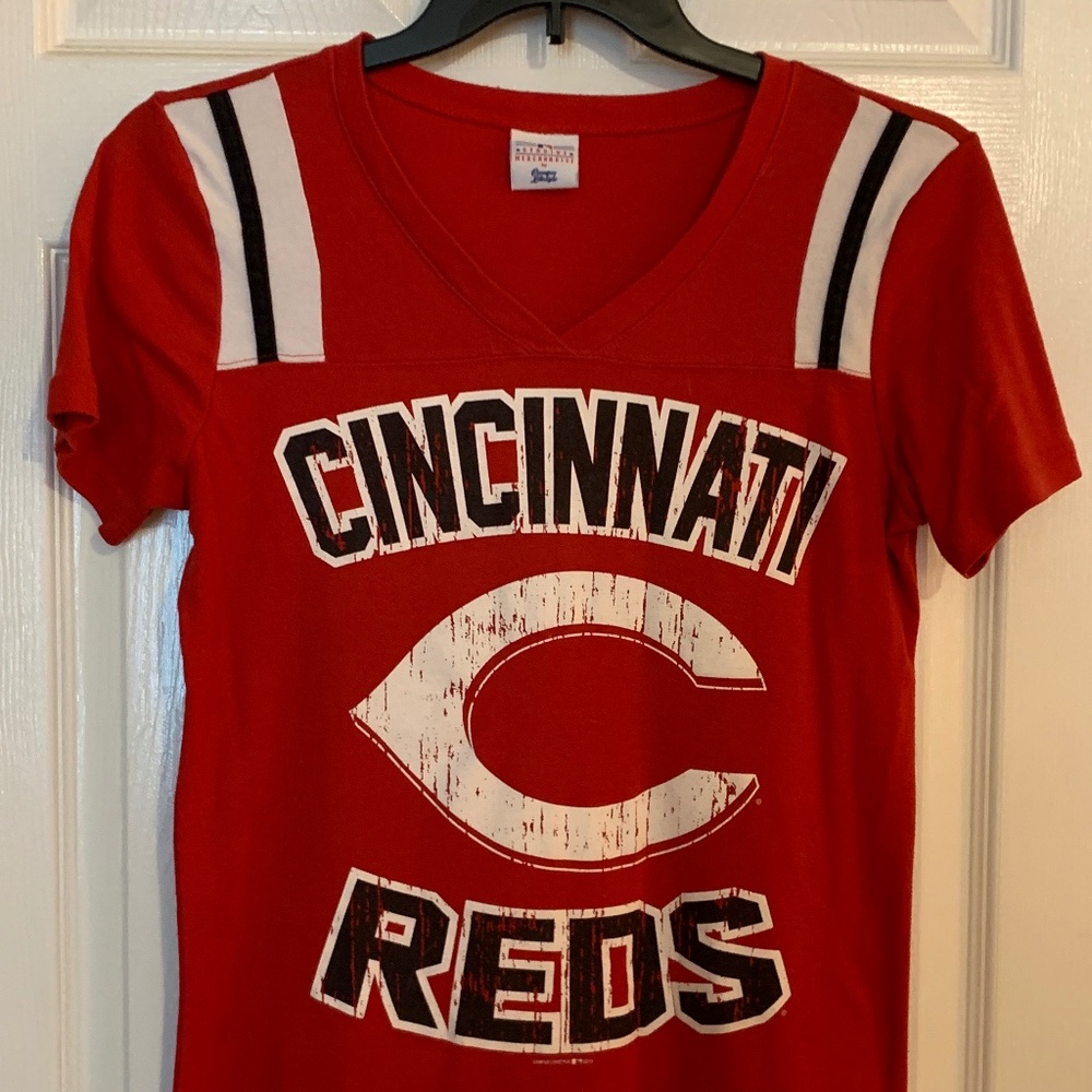 Cincinnati Reds Womens Tee